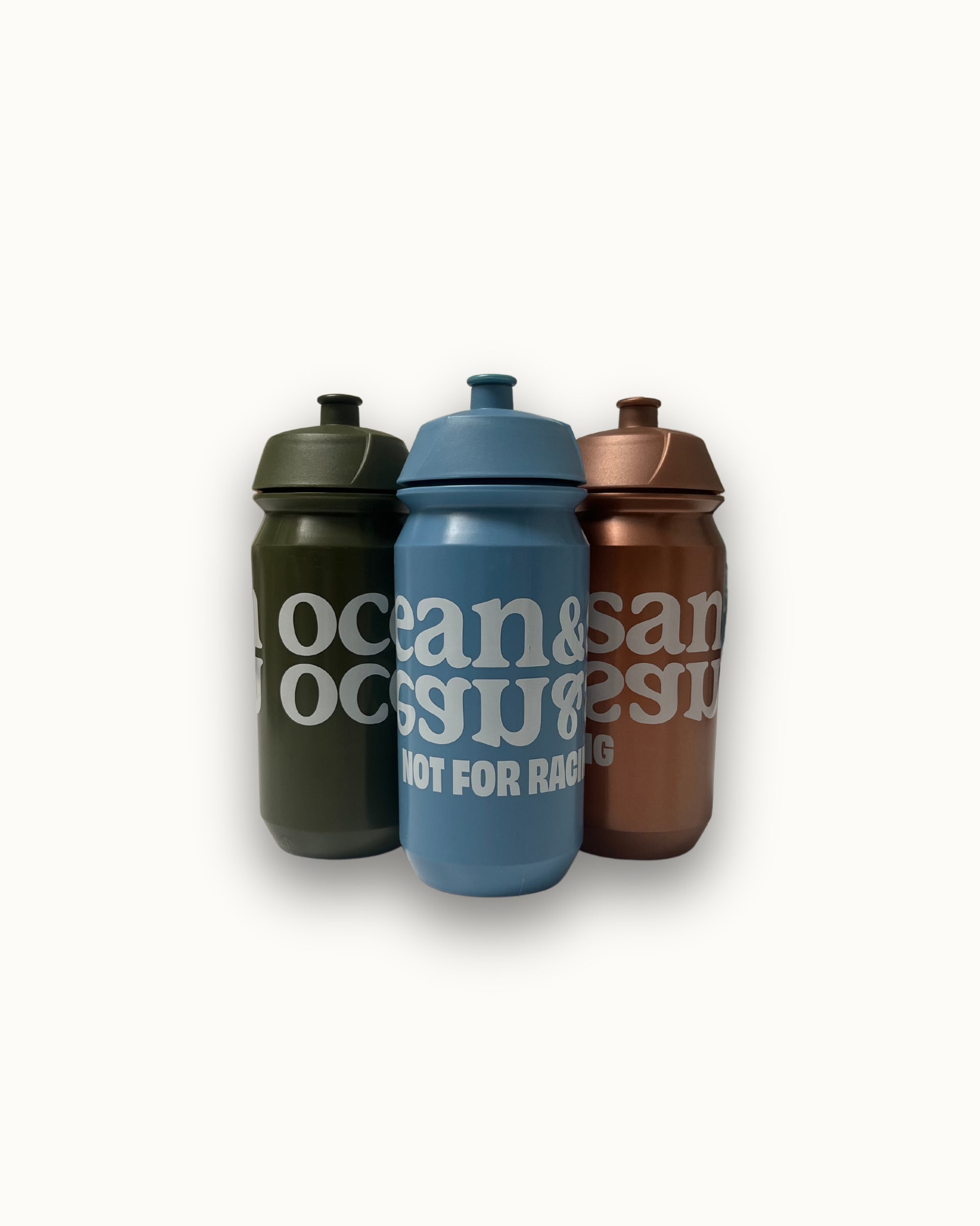 cycling water bottles, 3 bottles, three colors of cycling bottles