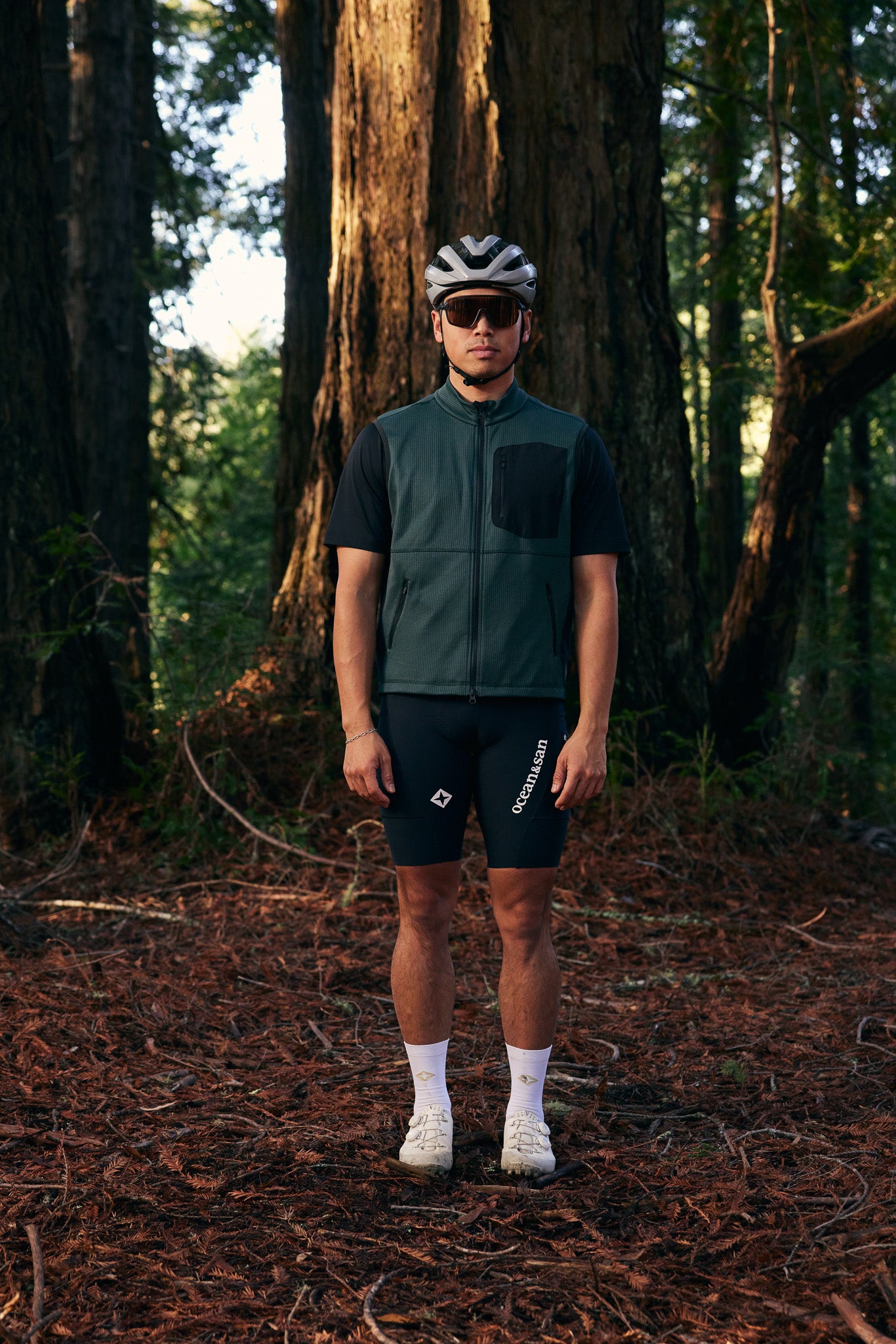 ThermaGrid Vest - Black - Ocean and San